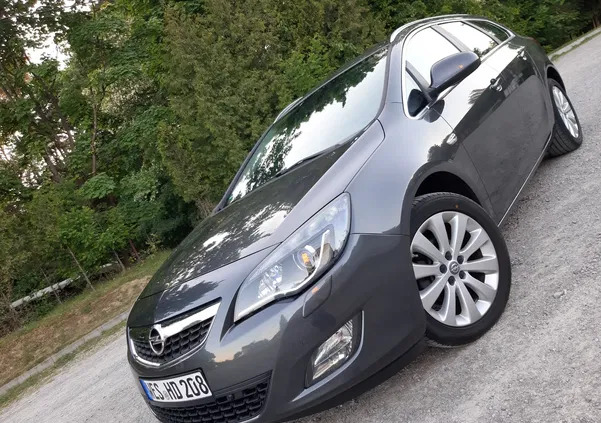 kolbuszowa Opel Astra cena 27999 przebieg: 186900, rok produkcji 2011 z Kolbuszowa